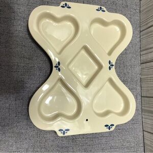 Cream Ceramic Heart-Shaped Muffin tray